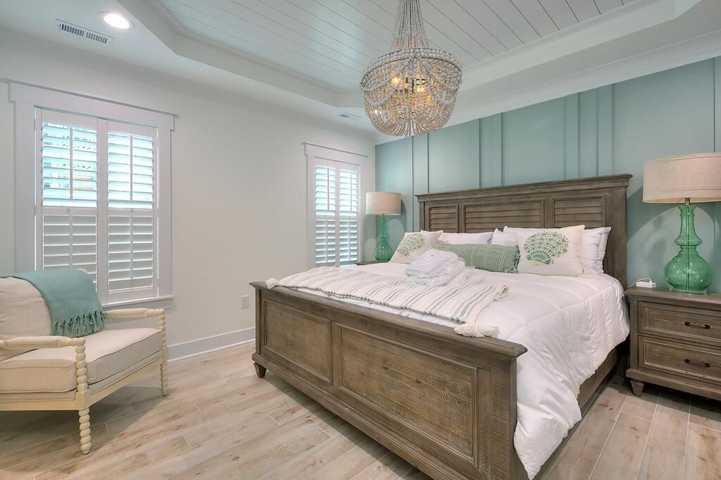 6 bedrooms, iron/ironing board, free WiFi, bed sheets