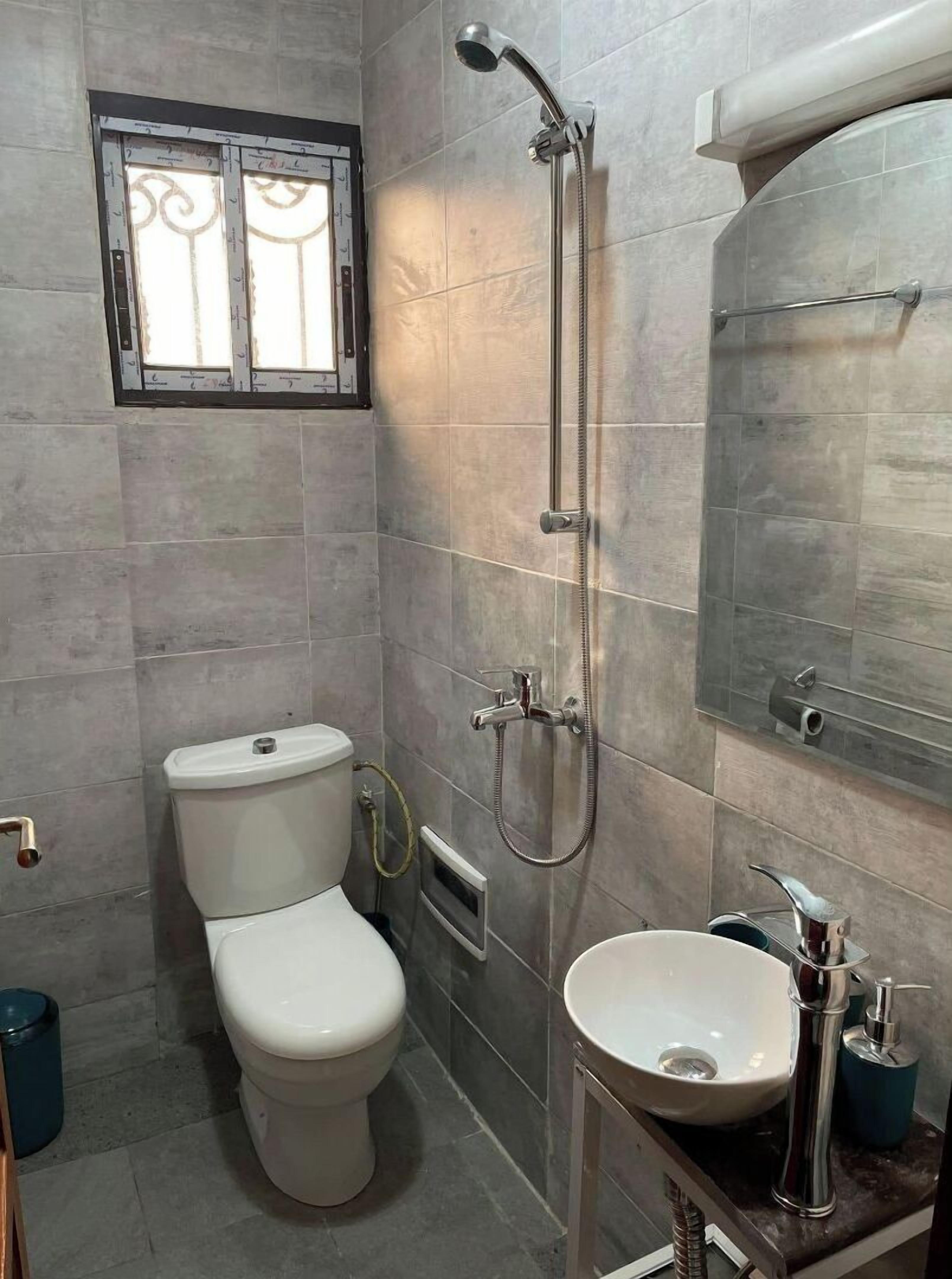 Douche, bidet