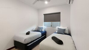 4 chambres, fer et planche à repasser, Wi-Fi, draps fournis