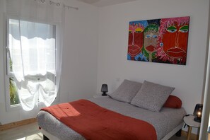 3 室のベッドルーム、WiFi、ベッドシーツ