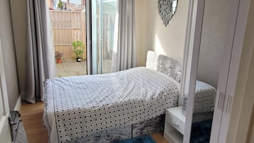 1 Schlafzimmer, Bügeleisen/Bügelbrett, kostenloses WLAN, Bettwäsche