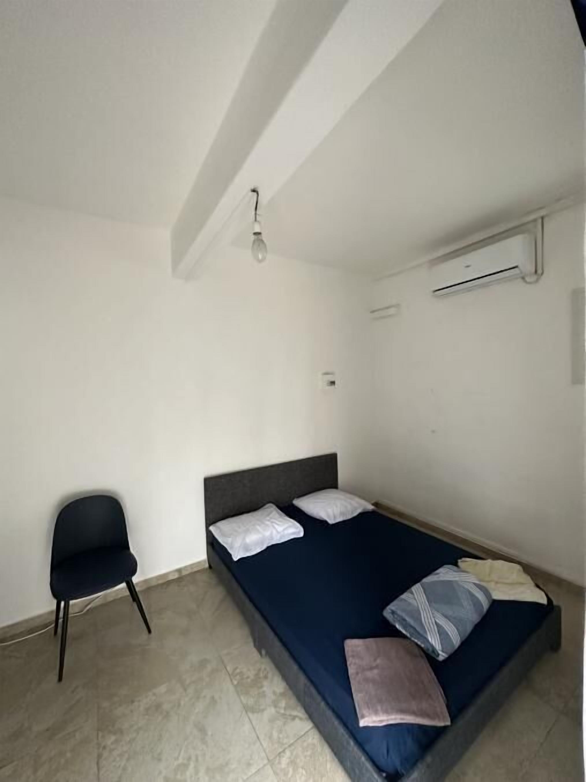 basic double room | free wifi, bed sheets