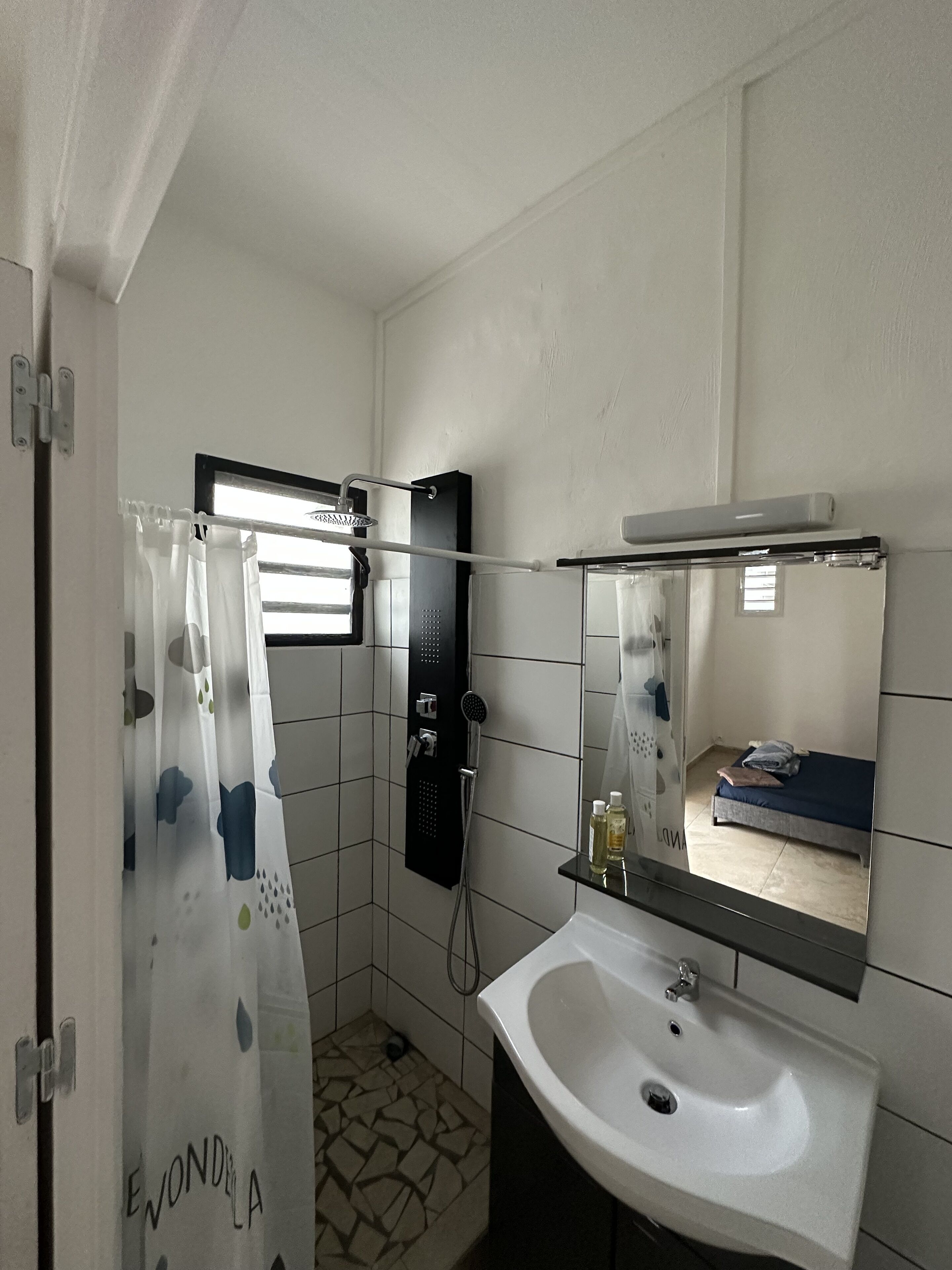 basic double room | bathroom | shower, free toiletries, towels, soap