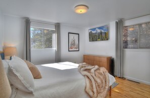 5 bedrooms, memory-foam beds, iron/ironing board, free WiFi