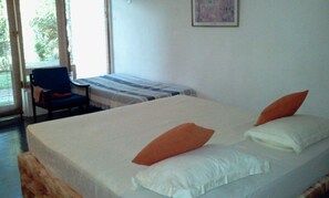 3 bedrooms, iron/ironing board, WiFi, bed sheets - 3 bedroom villa in kandy sri lanka (Kandy SRI LANKA)