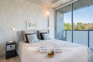 1 habitación, tabla de planchar con plancha, cuna de viaje y wifi 