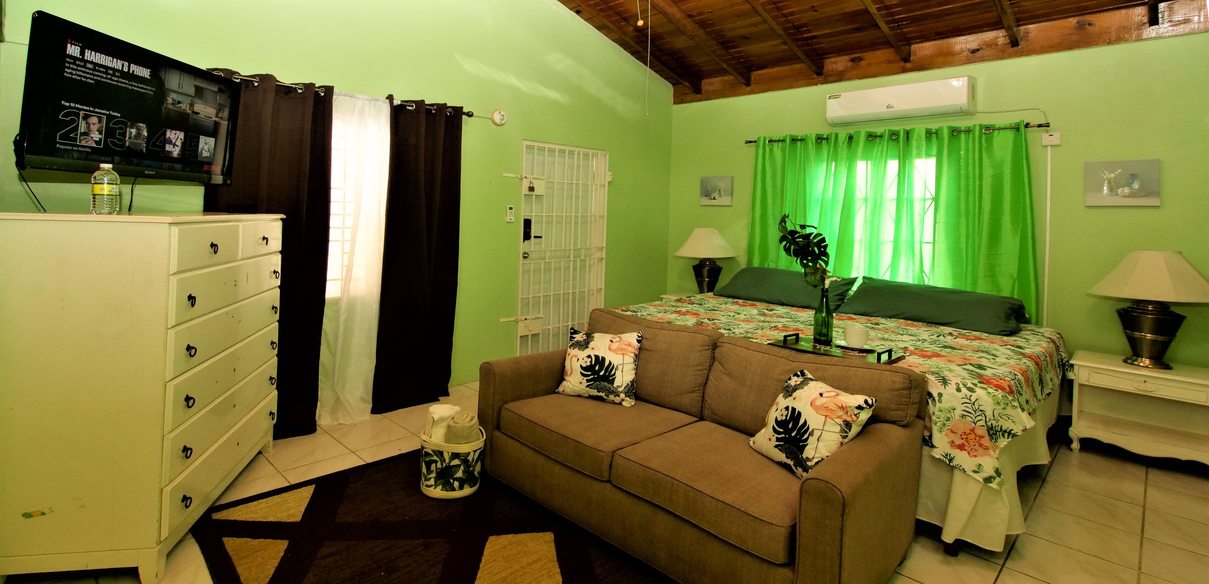 Photo - 876 JA Oasis & Homestay - by Kingston Airport