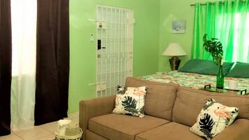 Didekorasi berbeda-beda dan dilengkapi dengan perabotan berbeda-beda