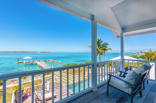 Islands Away: Your Private Bahamian Waterfront Retreat