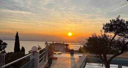 Beautiful holiday home-private pool -air conditioning, panoramic views-Internet