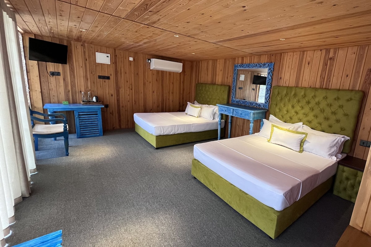 Luxury-Vierbettzimmer
