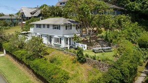 Exterior - Updated Manoa Home with Spool - Walk to UH (Honolulu)