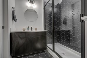 Bathtub, hair dryer, towels