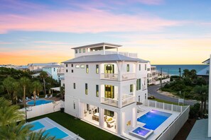 Exterior - Holiday Getaways Available! Pool and Spa! Pickle Ball Court! 7 Adult Bikes! (Inlet Beach)