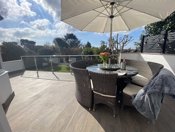House | Outdoor dining - Willows Worthing 4 bed With ev Charger & sea Views (Worthing)