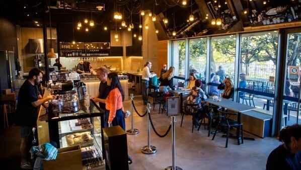 Dining - Modern 1 Bedroom Apartment (Camperdown)