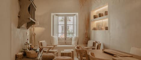 Sala de estar en el lobby