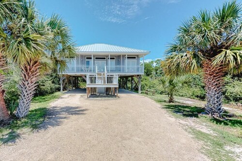 Easy Beach Access - 2 FREE BIKE RENTALS INCLUDED WITH YOUR STAY!