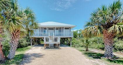 Easy Beach Access - 2 FREE BIKE RENTALS INCLUDED WITH YOUR STAY!