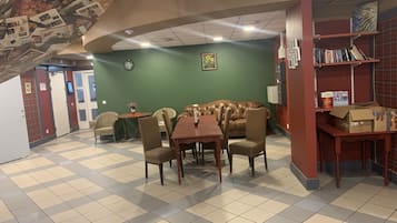 Apartment, Multiple Beds | Interior