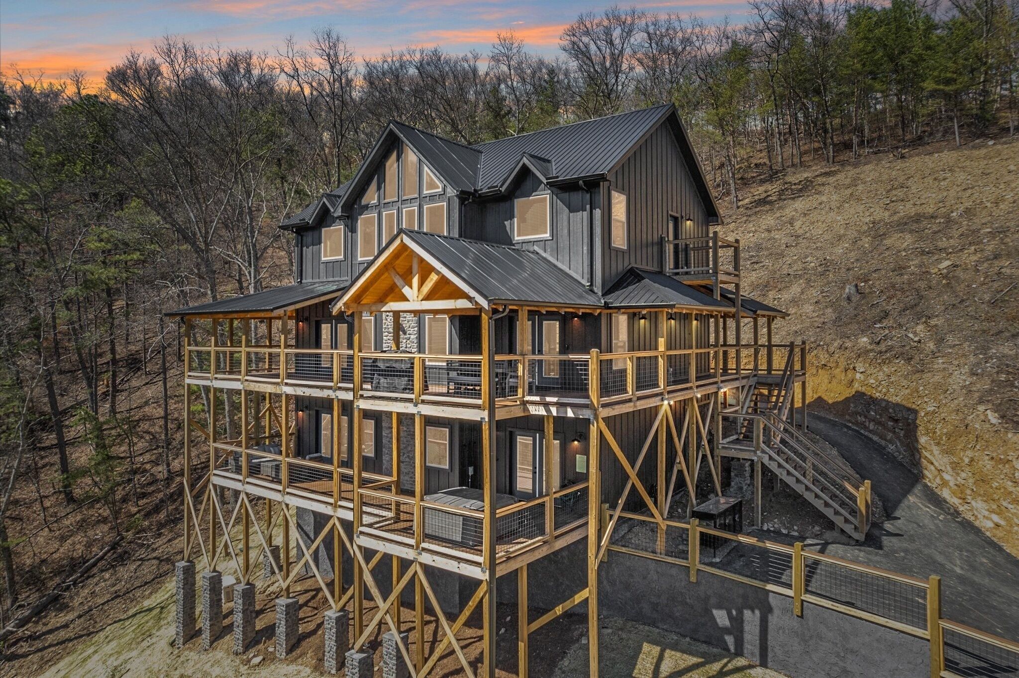 Cabin, 5 Bedrooms | Exterior