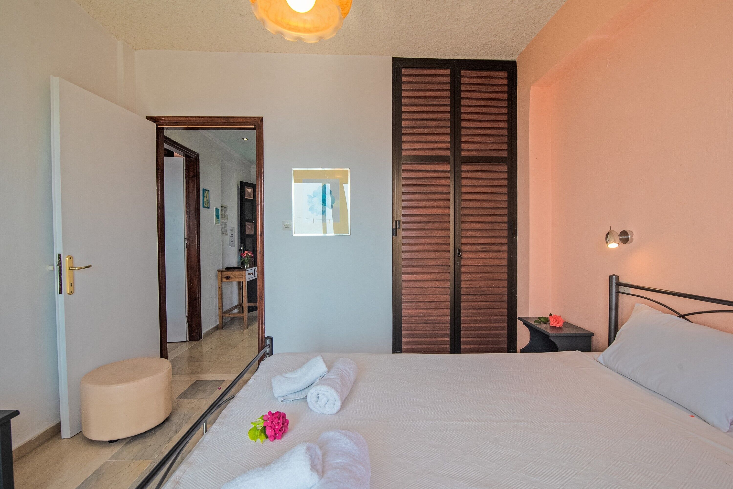 1 bedroom, iron/ironing board, WiFi (free), bed sheets