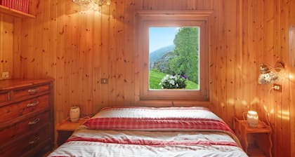 Holiday Home 'Dolce Casa Vicino A Bormio' with Mountain View, Private Garden and Wi-Fi
