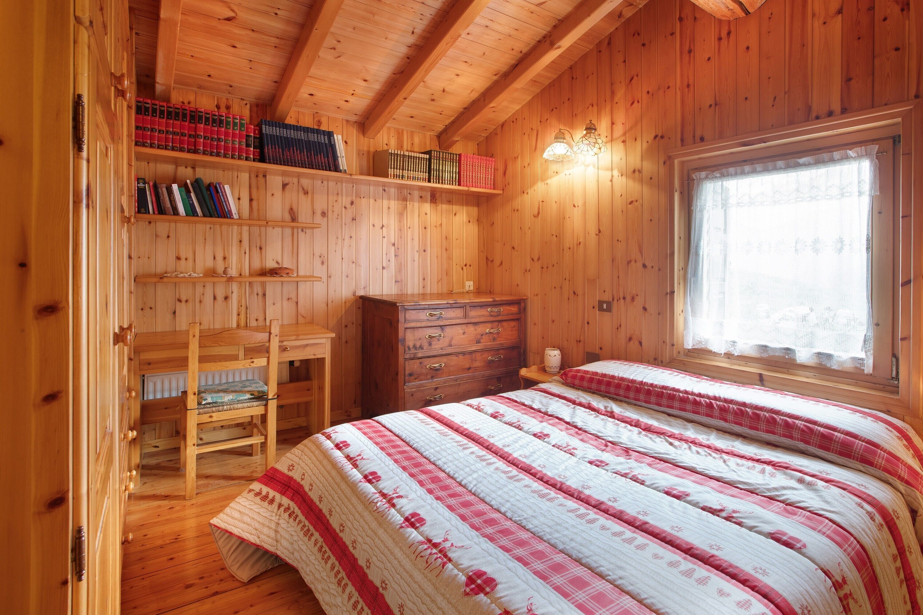 2 chambres, Wi-Fi gratuit, draps fournis