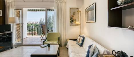 電視、乒乓球設施