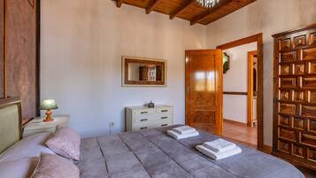 3 bedrooms, free WiFi, bed sheets