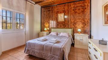 3 bedrooms, free WiFi, bed sheets