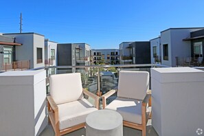 Exterior - Elan Menlo (Menlo Park)