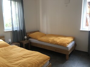 2 bedrooms, WiFi, bed sheets