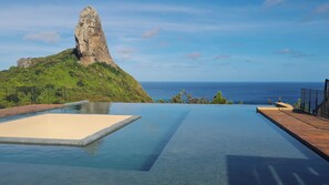 Outdoor pool - Hamares Boutique Hotel (Fernando de Noronha)