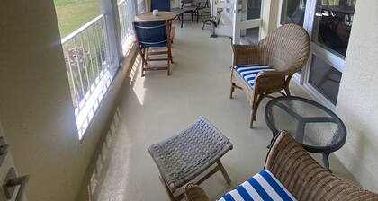 Very comfortable condo w/golf course and beach club access. <br>Monthly rentals.