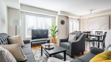 Elite Townhome, 3 Bedrooms, Patio, City View | View from room