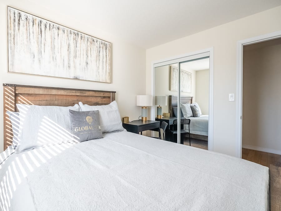 Elite Townhome, 3 Bedrooms, Patio, City View | 3 bedrooms, individually decorated, individually furnished, desk