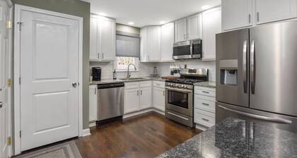 Fort Mill-Rock Hill Buy 3 get 1 Free night! Close to everything in FM & RH