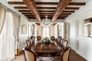 Vila, para fumantes | 6 quartos, acesso à internet de alta velocidade