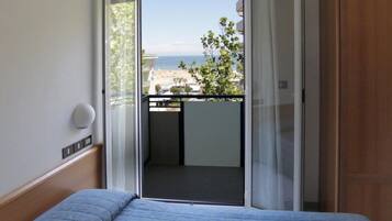 Chambre Standard Double ou avec lits jumeaux | Draps italiens Frette, literie de qualité supérieure, minibar