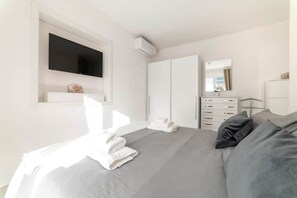 1 camera, ferro/asse da stiro, Wi-Fi gratuito, lenzuola