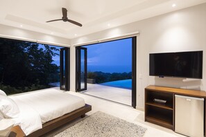 4 bedrooms, free WiFi, bed sheets