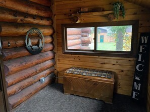 Interior - Log Home! Heated Garage! In town Warroad, MN. Close to Hockey Arenas & Fishing! (Warroad)