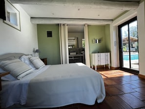 Deluxe Double Room, Annex Building (PISCINE) | Blackout curtains, iron/ironing board, free WiFi, bed sheets - Sagnac 595 (Rochefort-en-Valdaine)