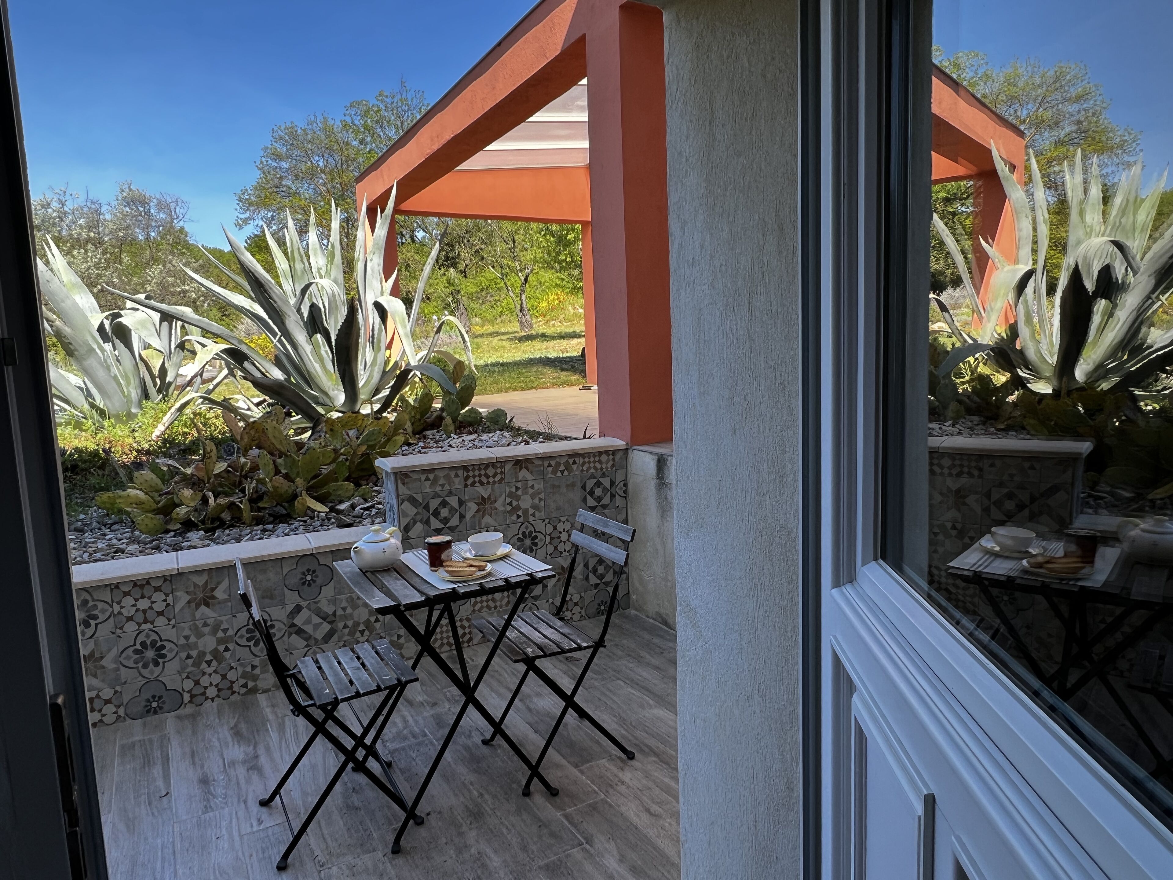 Dobbeltrom – classic (CACTUS) | Blendingsgardiner, strykejern/-brett, wi-fi (inkludert) og sengetøy