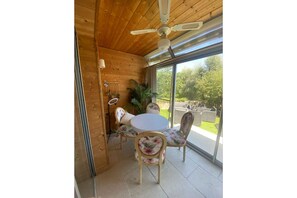 Dining - 200m from the beach + jacuzzi - superb apartment (La Ciotat)