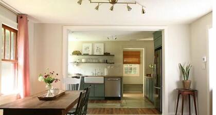 Charming 1935 Cottage: "The Little House"