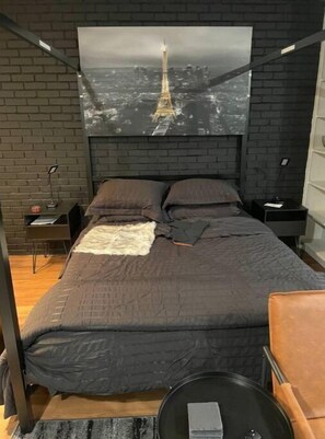 1 Schlafzimmer, Bügeleisen/Bügelbrett, Bettwäsche