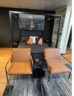 1 Schlafzimmer, Bügeleisen/Bügelbrett, Bettwäsche