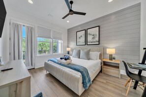 6 bedrooms, desk, iron/ironing board, travel cot - Walk to Beach Heated Pool GolfCart Bunks Elevator (Santa Rosa Beach)